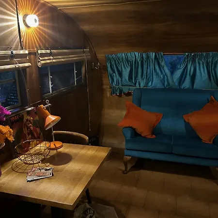 Airstream Style Caravan With Heating Alojamento de Turismo Selvagem